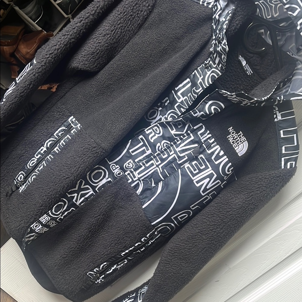 The North Face Black and White Fleece Jacket 14/16